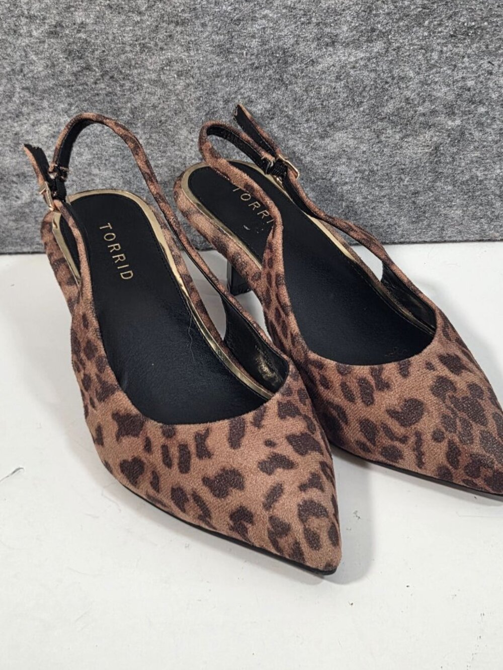 Torrid Leopard Slingback Heels Wide Width 8WW Pointed Toe Pumps